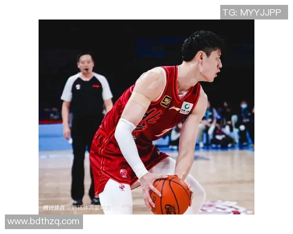 中国男篮西班牙拉练杨瀚森夏联表现出色曾凡博积极康复备战